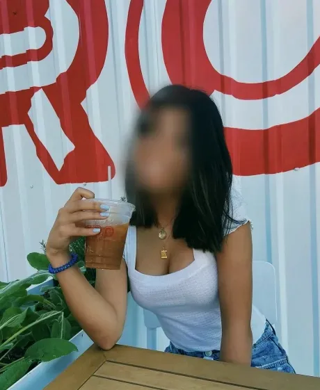 Celina, 19