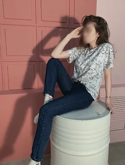 Charlotte, 21