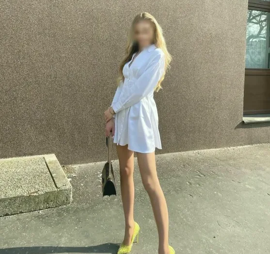 Charlotte, 28
