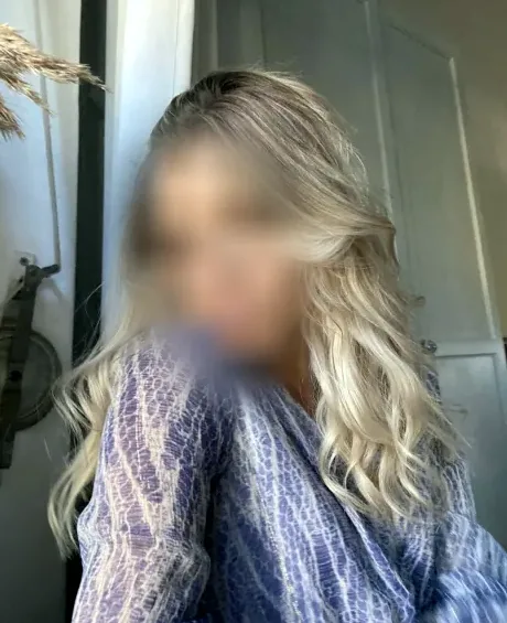 Denise, 20