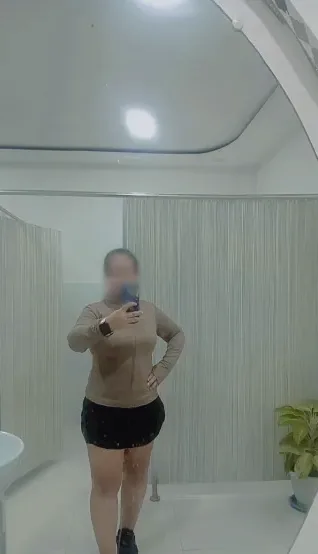 Emma, 40
