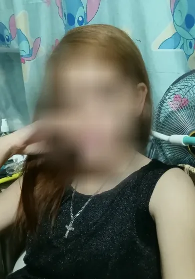 Isabell, 32