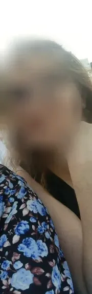 Manuela, 36