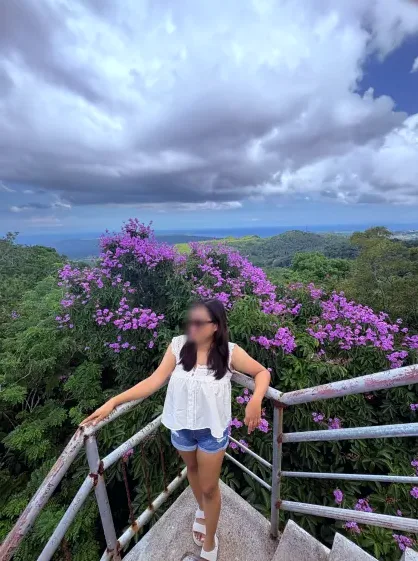 Marie, 32
