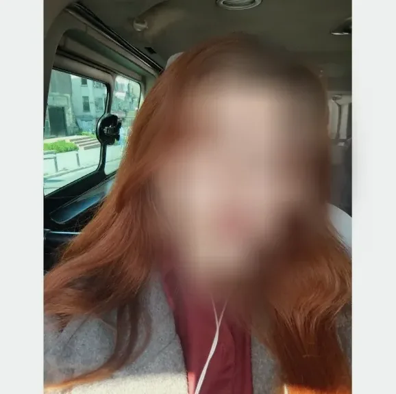 Merle, 27