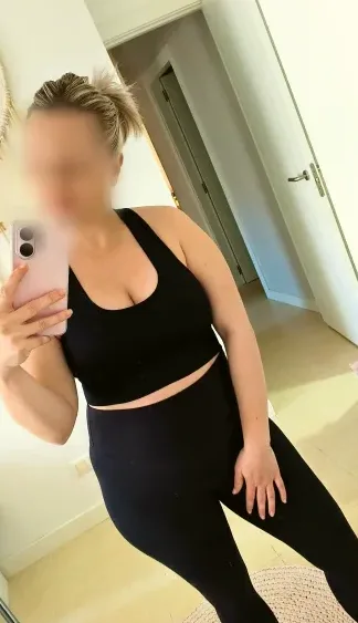 Nadja, 36