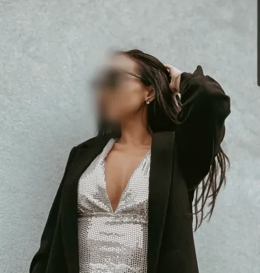 Sina, 30