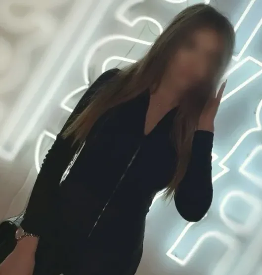 Sophia, 32