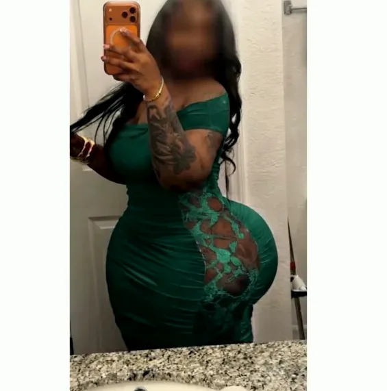Yvonne, 26